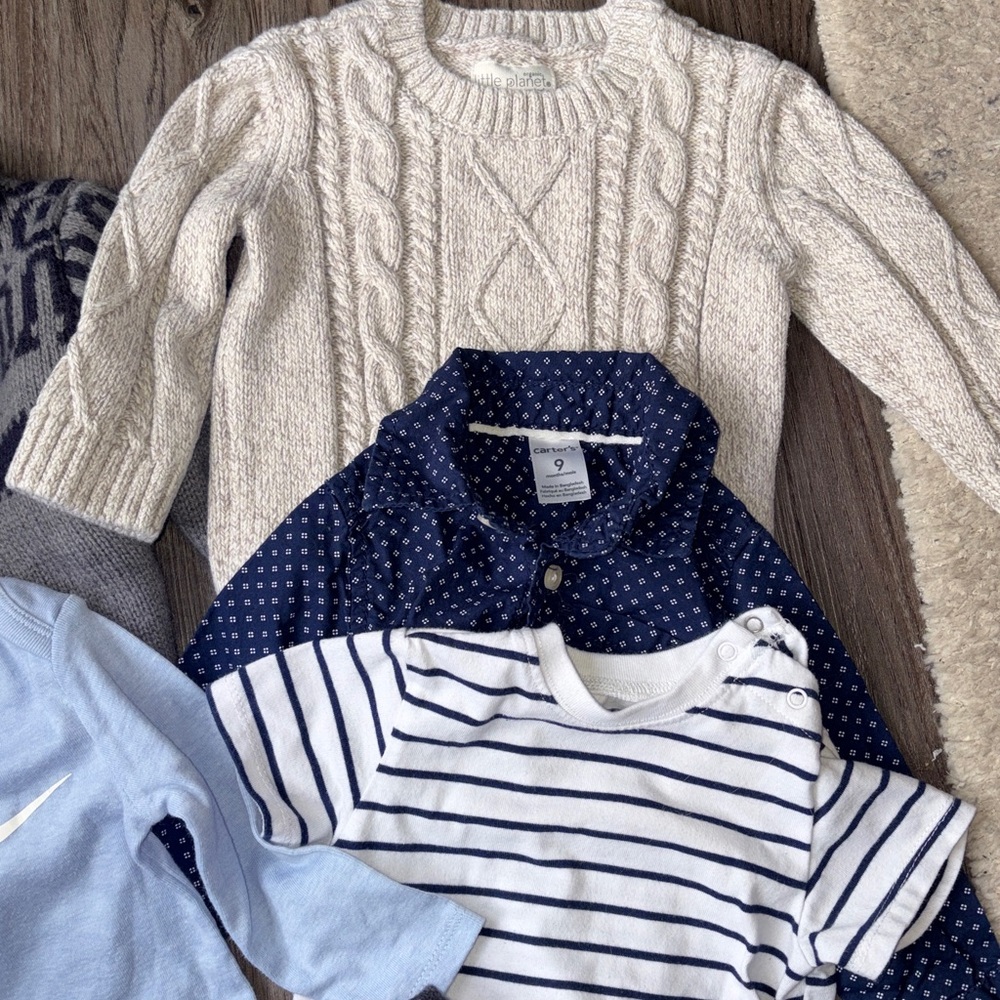 Bundle of 6 9 month outfits carters and more - Picture 3 of 12